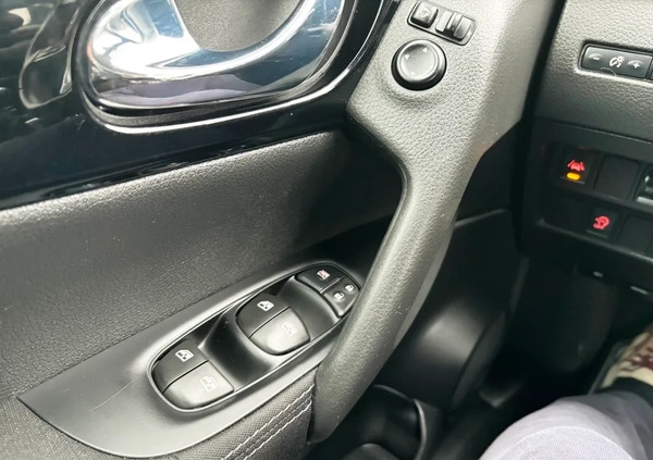 Nissan Qashqai cena 72900 przebieg: 31149, rok produkcji 2018 z Sieraków małe 352
